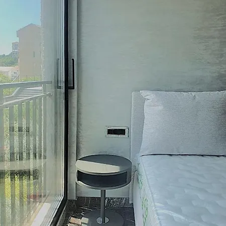 Island Look Apartment Budva